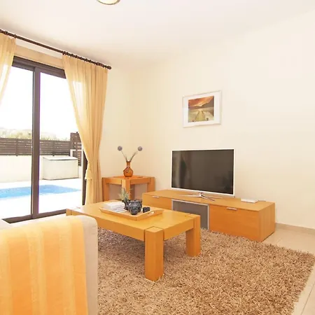 Aricia Villa